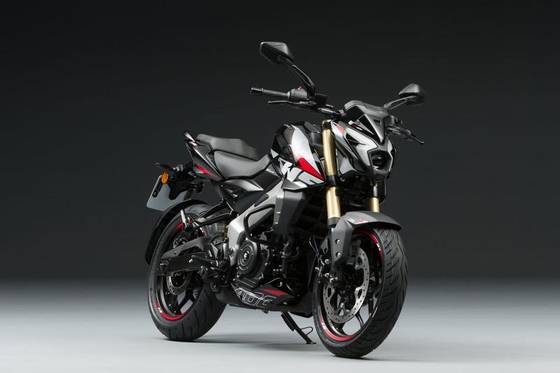 BAJAJ DOMINAR NS400Z BAJAJ DOMINAR NS400Z